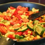 Sajgonki z kurczakiem i warzywami