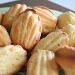 Czekoladowe muffiny z owocowym akcentem